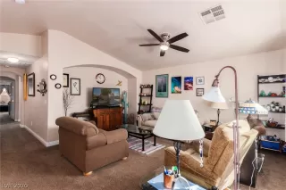 Photo #3: 2237757 Listing 