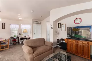 Photo #5: 2237757 Listing 