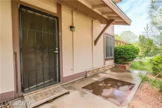 Photo #4: 2237799 Listing