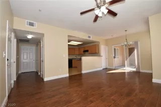 Photo #6: 2237805 Listing