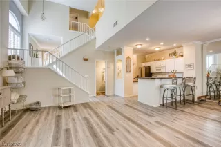 Photo #6: 2237876 Listing