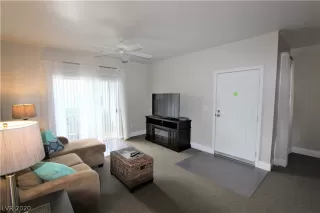 Photo #5: 2237911 Listing