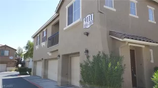 Photo #1: 2237913 Listing 