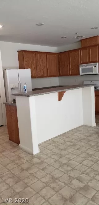 Photo #2: 2237916 Listing 