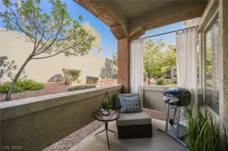 Photo #2: 2237962 Listing