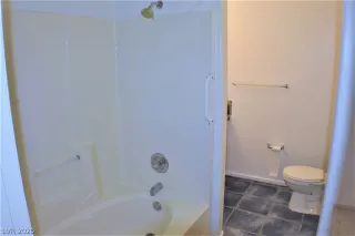 Photo #5: 2237972 Listing 