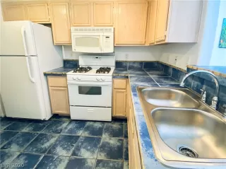 Photo #6: 2237972 Listing 