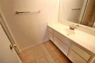 Photo #4: 2237999 Listing 