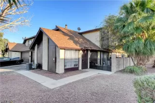 Photo #1: 2238033 Listing