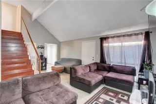 Photo #4: 2238033 Listing