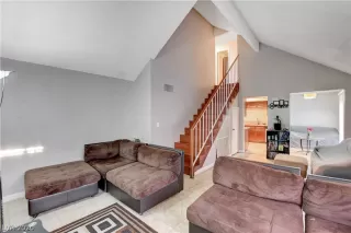 Photo #5: 2238033 Listing