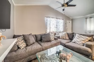 Photo #3: 2238035 Listing 