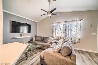 Photo #4: 2238035 Listing 