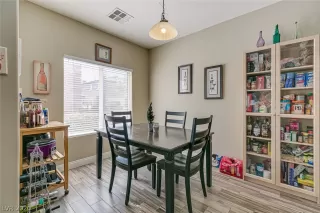 Photo #6: 2238047 Listing