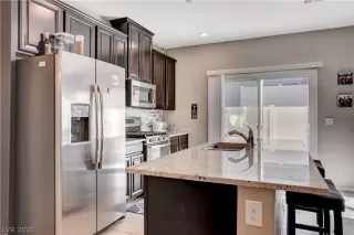 Photo #1: 2238078 Listing