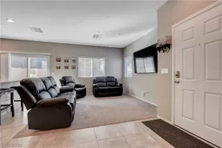 Photo #6: 2238078 Listing