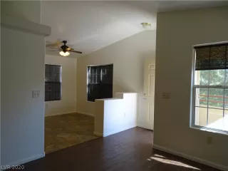 Photo #3: 2238102 Listing 