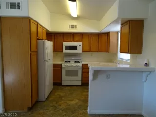 Photo #6: 2238102 Listing 
