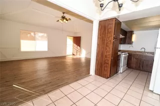 Photo #4: 2238132 Listing