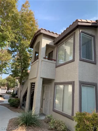 Photo #1: 2238157 Listing 