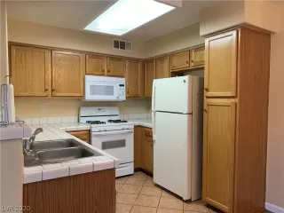 Photo #4: 2238157 Listing 