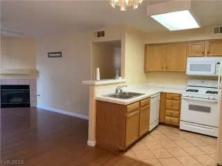 Photo #5: 2238157 Listing 