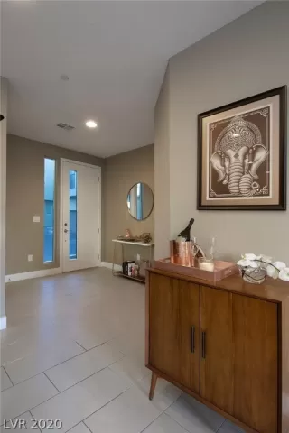 Photo #5: 2238163 Listing