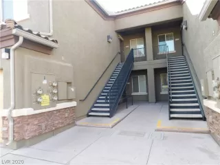 Photo #1: 2238169 Listing