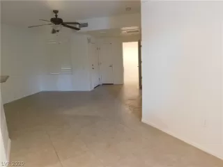 Photo #5: 2238169 Listing