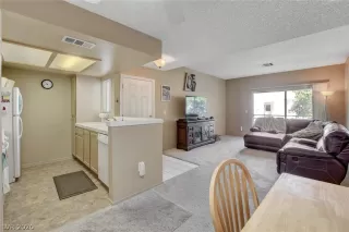 Photo #1: 2238178 Listing