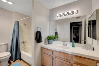 Photo #4: 2238178 Listing