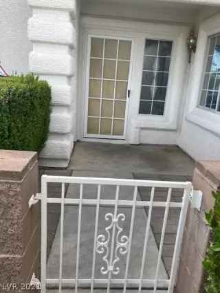 Photo #3: 2238195 Listing