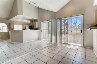 Photo #6: 2238260 Listing