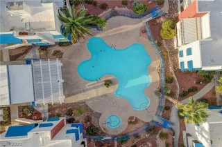 Photo #3: 2238278 Listing