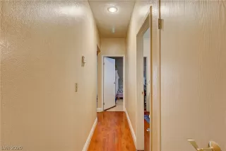 Photo #5: 2238278 Listing