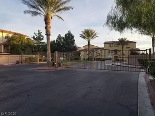 Photo #2: 2238285 Listing 