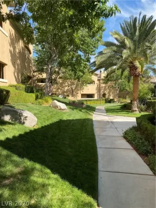 Photo #2: 2238326 Listing