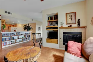 Photo #4: 2238351 Listing