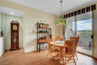 Photo #5: 2238351 Listing