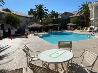 Photo #5: 2238352 Listing