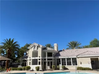 Photo #6: 2238352 Listing