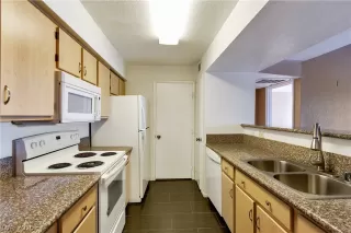 Photo #2: 2238359 Listing 