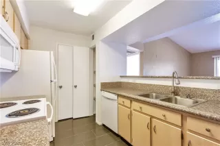 Photo #4: 2238359 Listing 
