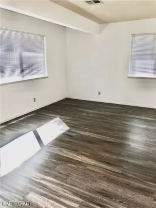 Photo #6: 2238377 Listing 