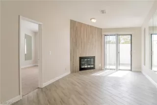 Photo #1: 2238392 Listing 