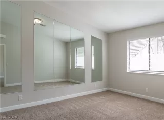 Photo #3: 2238392 Listing 
