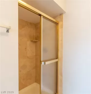 Photo #5: 2238392 Listing 