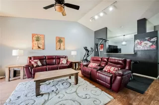 Photo #1: 2238425 Listing 