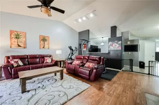 Photo #2: 2238425 Listing 