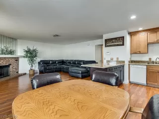 Photo #6: 2238443 Listing 